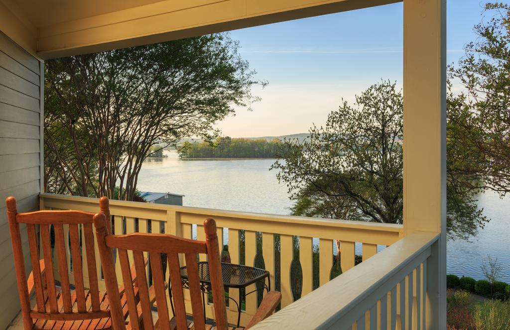 Lookout Point Lakeside Inn Hot Springs Extérieur photo