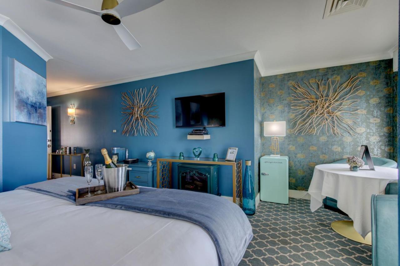 Lookout Point Lakeside Inn Hot Springs Extérieur photo