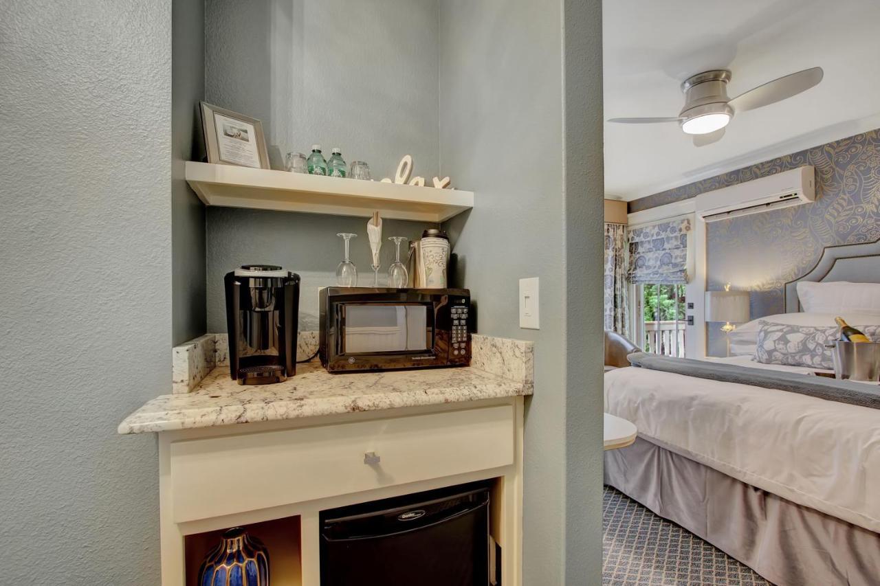 Lookout Point Lakeside Inn Hot Springs Extérieur photo