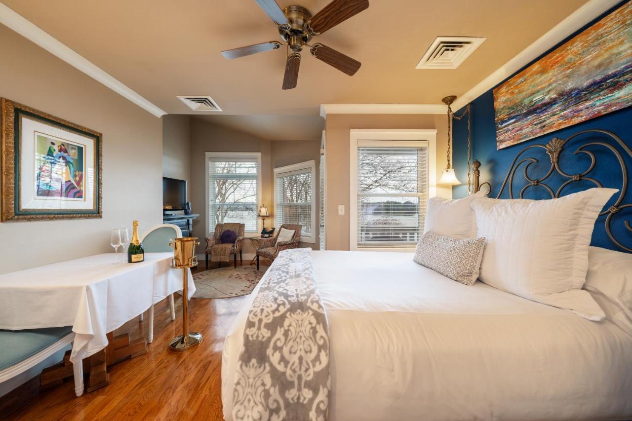 Lookout Point Lakeside Inn Hot Springs Extérieur photo