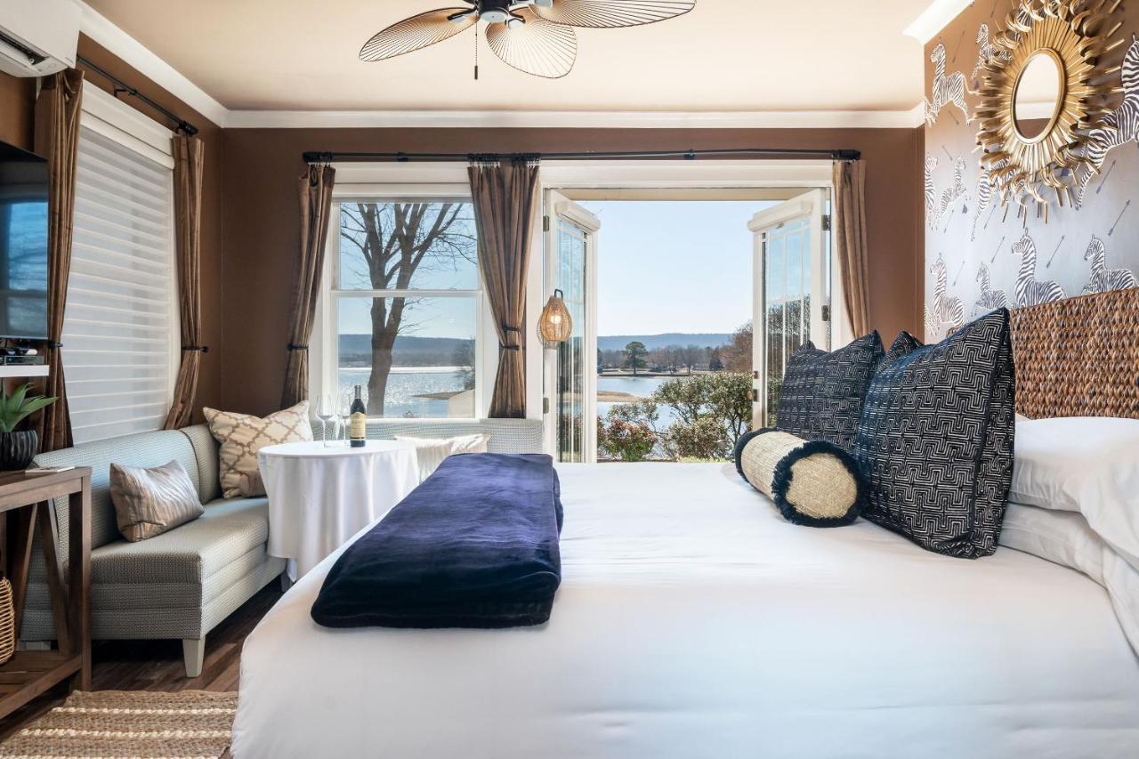 Lookout Point Lakeside Inn Hot Springs Extérieur photo