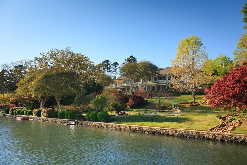 Lookout Point Lakeside Inn Hot Springs Extérieur photo